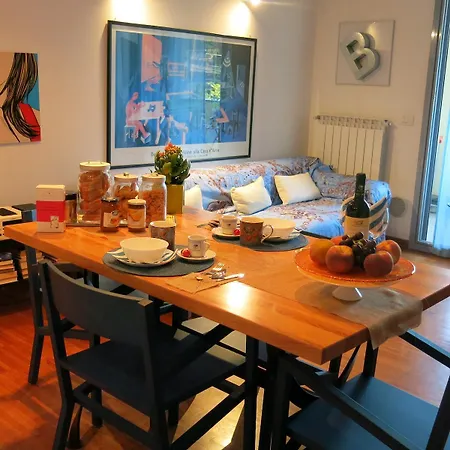 Bright And Lovely Private In Appartement *