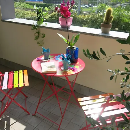 Bright And Lovely Private In Appartement *