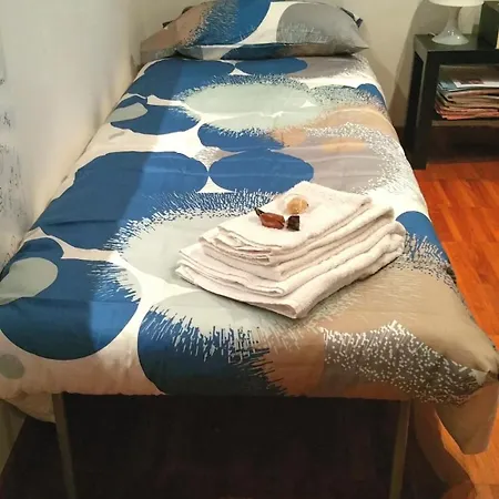 Bright And Lovely Private In Appartement